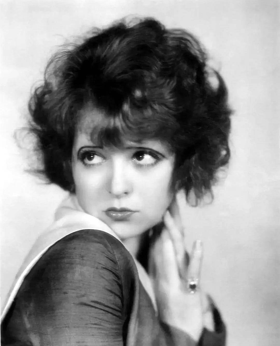 ��˹��ʷ�ϵ�һ�����ӰƬ����һ�񽱵�ĬƬ����������