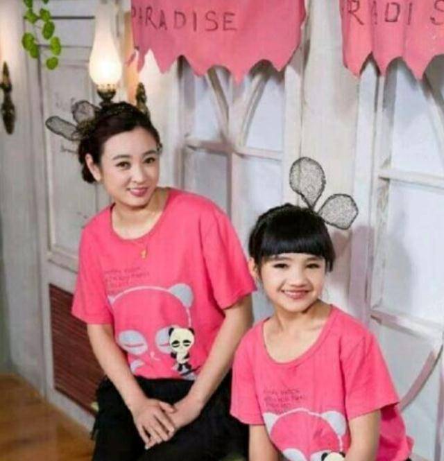 《变形计》最美农村女主，被郭太太收养溺爱，现年16岁，美到认不出来