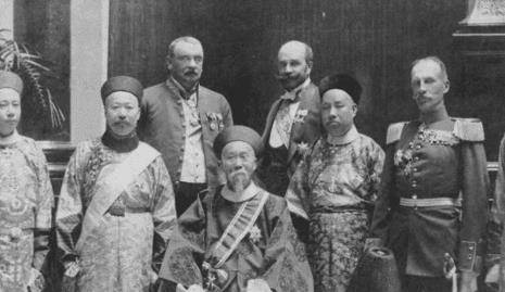 �����÷����ڹ�����̸�ڼ�һ���������Ӵ��������ѹֱ��ձ� ...