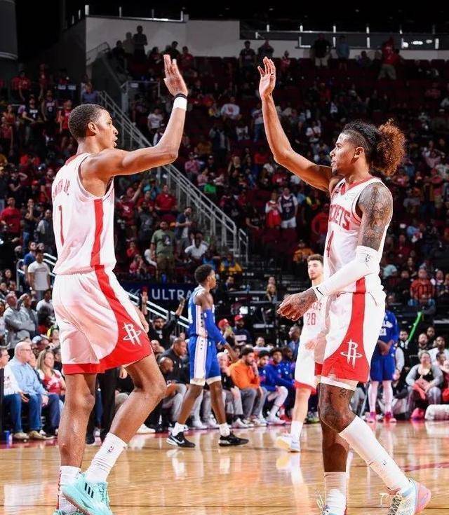 �ټ�С�ְ�������������4��1������ͬ����׸��֣�