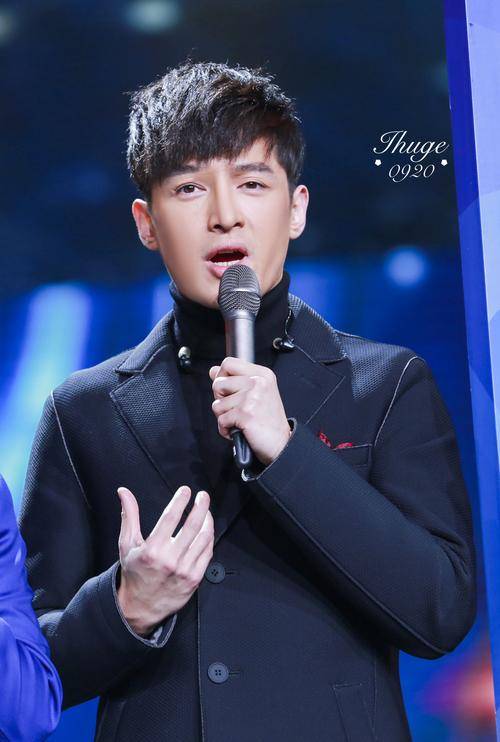 一丝深沉的气质让这首歌一经上映48小时就破百万可见其胡歌的人气和魅力