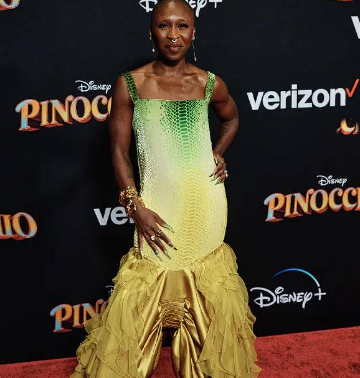 �𿨴�ɺ��ŦԼ���Ż��ƿ��࣬�Լ��������Ǵ���