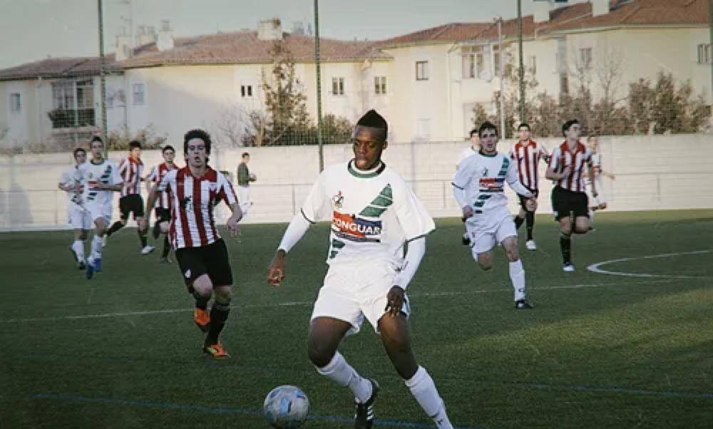 �̵���λ��������ͬ�ط���ս����Ա