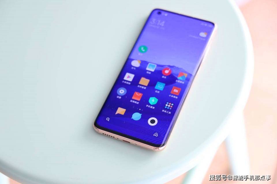 小米10更新MIUI14不变版体验：流利度提拔，续航却变低！