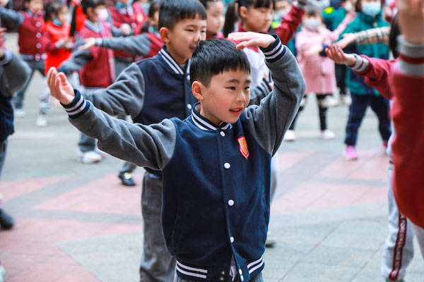 要快乐进修还要安康生长，王府学校告诉你“鱼”和“熊掌”能够兼得