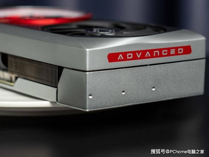 2K游戏畅玩功耗猛降 iGame RTX 4070 Advanced OC首测