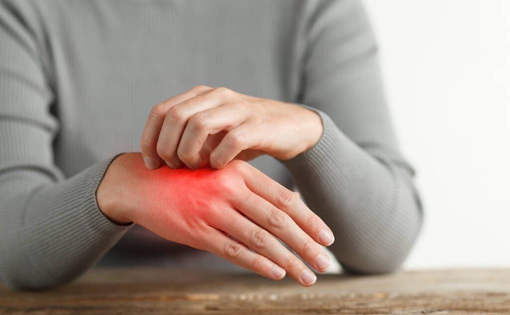 你有手麻痛？医生告诉你手麻痛的相关因素和缓解办法