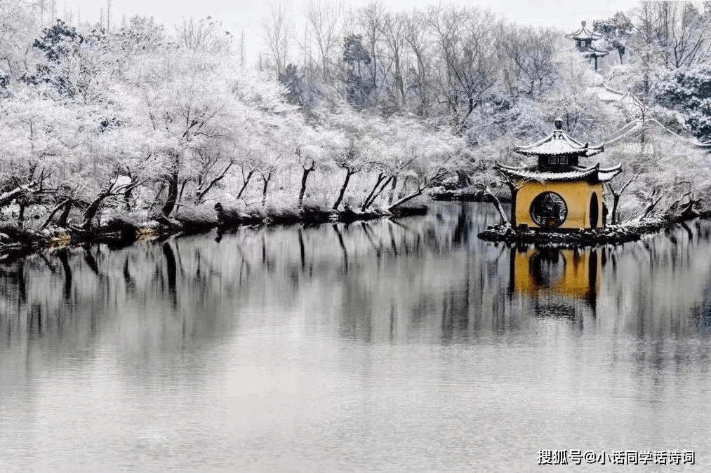 崇祯五年十二月，杭州下了一场大雪，张岱在西湖留下了一篇千古名做