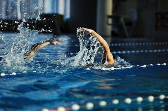 米乐M6泳池装备之爱克泳池氛围能热泵助力全民健身推行