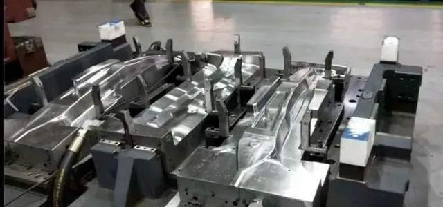 塑胶制品加工：行业动态与发展趋势