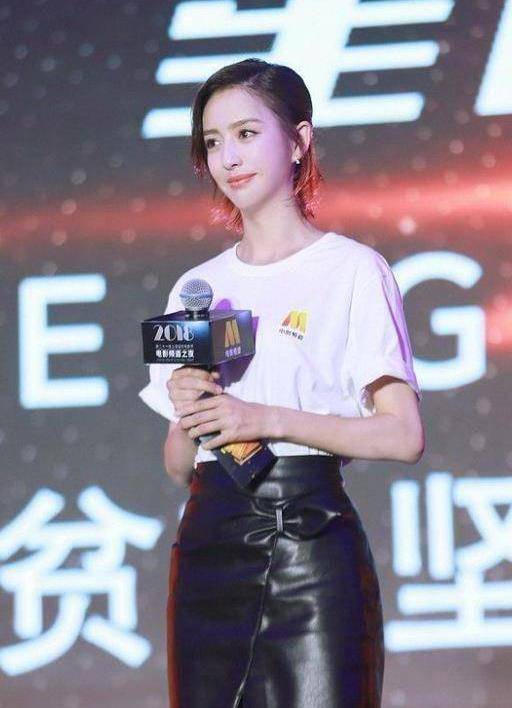 165cm佟丽娅和167cm杨幂同框，气质跟杨幂差距太大，衣品太重要了