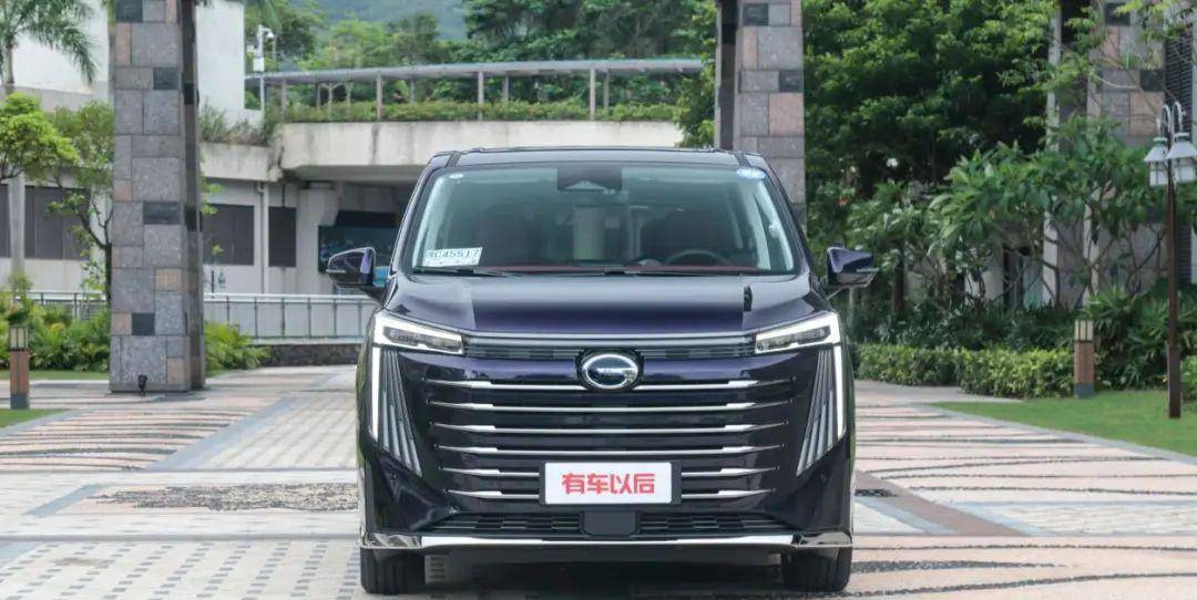 米乐M6 米乐传祺E9对比腾势D9：同为豪华插混MPV究竟应该怎么选？(图2)