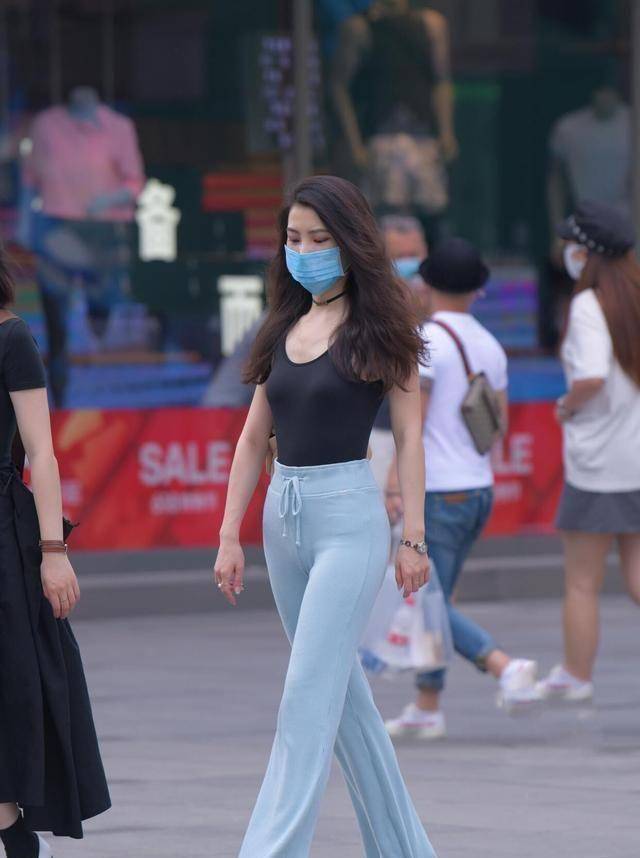 瑜伽裤的装扮时髦又高级出街凹造型必备摩登范十足米乐M6 M6米乐(图4)