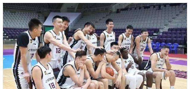 辽宁男篮新赛季国内球员名单出炉！外线仍很强内线薄弱夺冠很难！