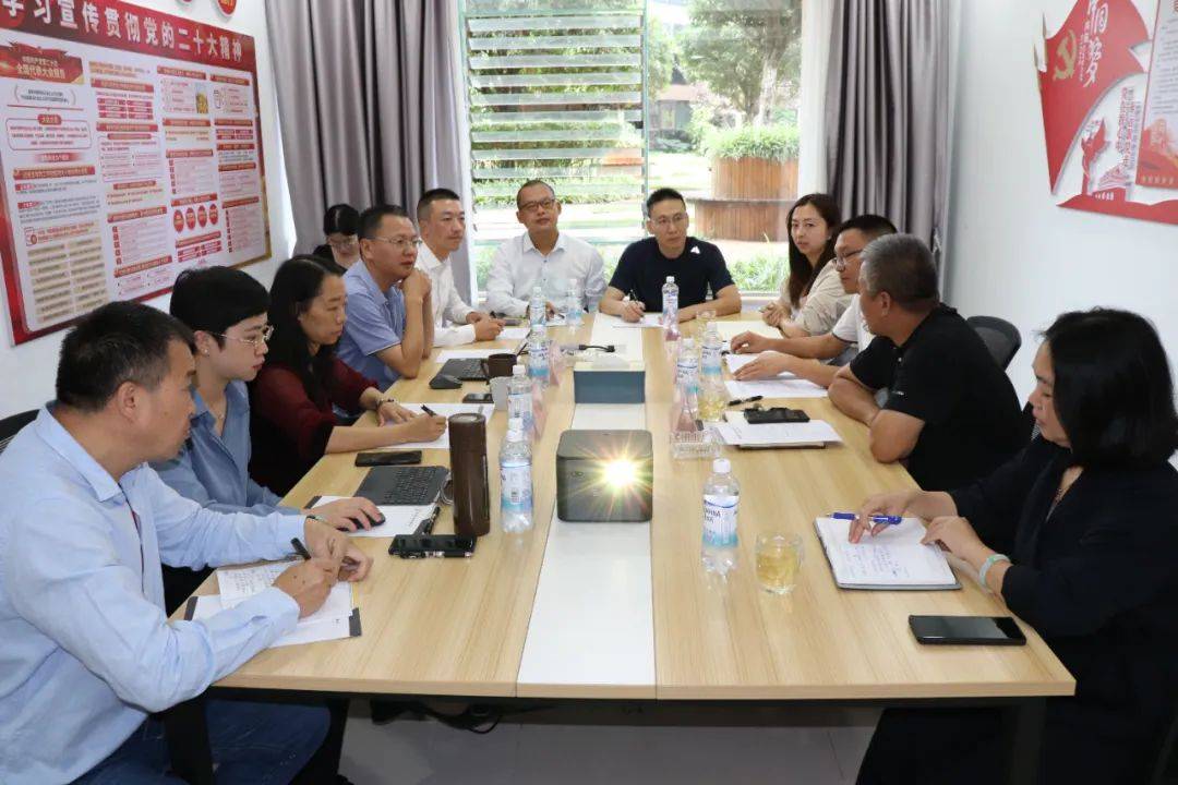 盘龙区退役军人事务局副局长常凤来一行莅临云南和与合律师事务开展调研