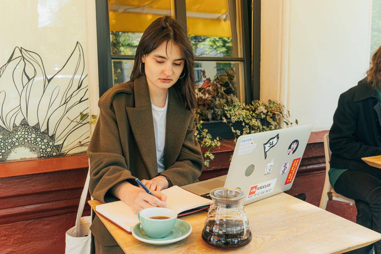 整理Win10右键菜单：去除多余选项，让它变得干净整洁