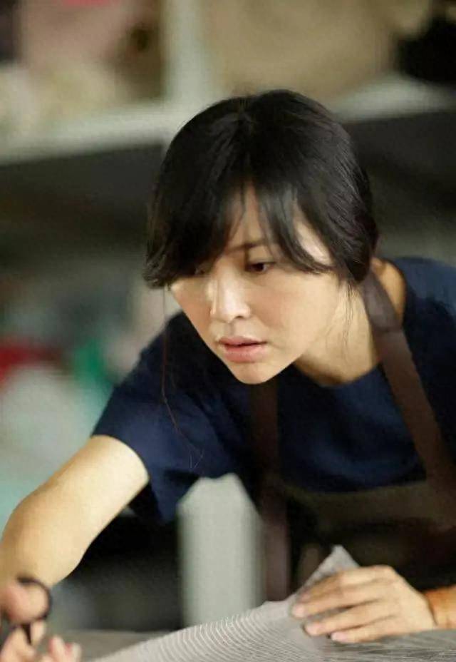 2008年，那个播报汶川地震时流泪的女主播宁远，如今怎么样了