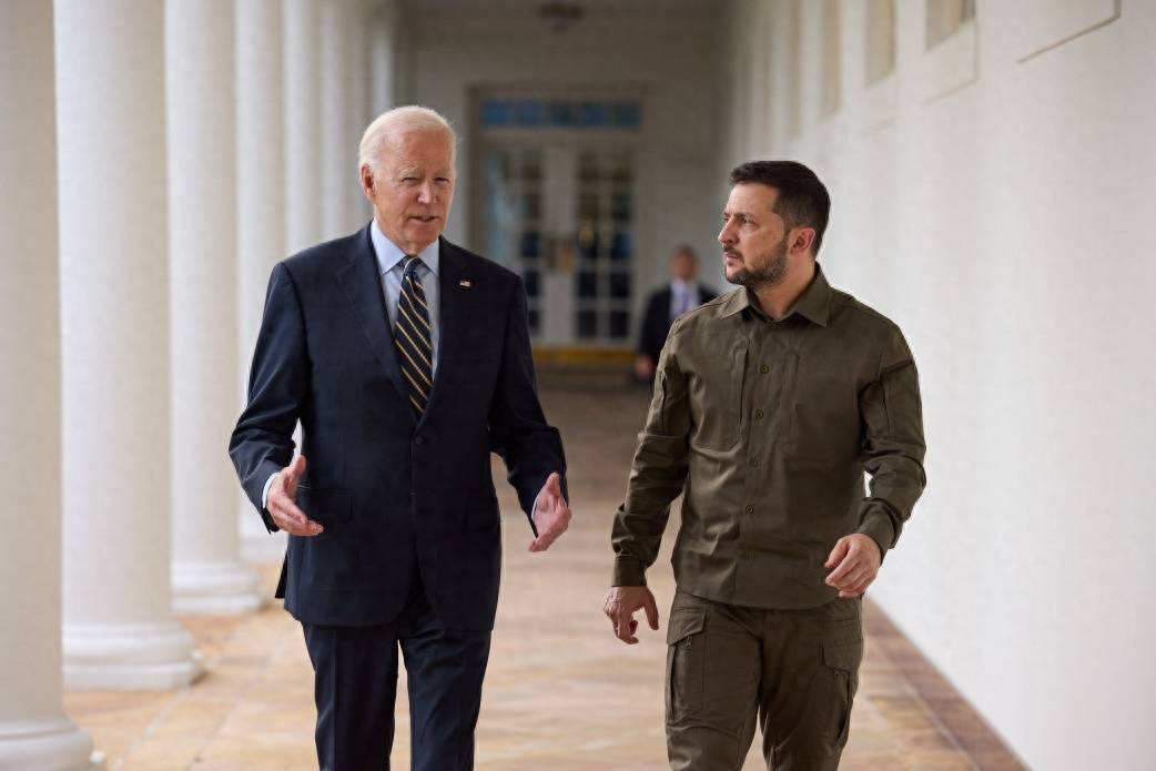 Possible US Support for Ukraine’s Long-Range Missiles Revealed after Zelensky-Biden Meeting