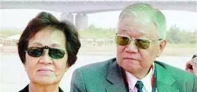 外国纸币上的中国人:从小小卖货郎到财政部长,以一人之力救一国 外国纸币上的中国人:从小小卖货郎到财政部长,以一人之力救一国