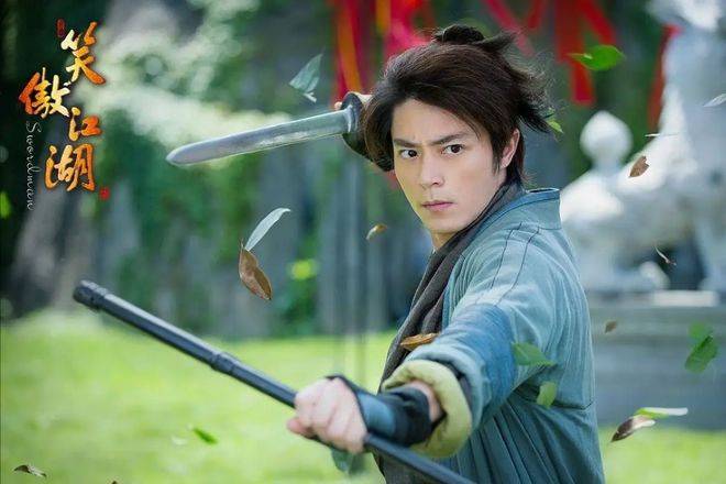 任我行令狐冲的武功在《天龙八部》算什么水平？能够武林称雄吗？