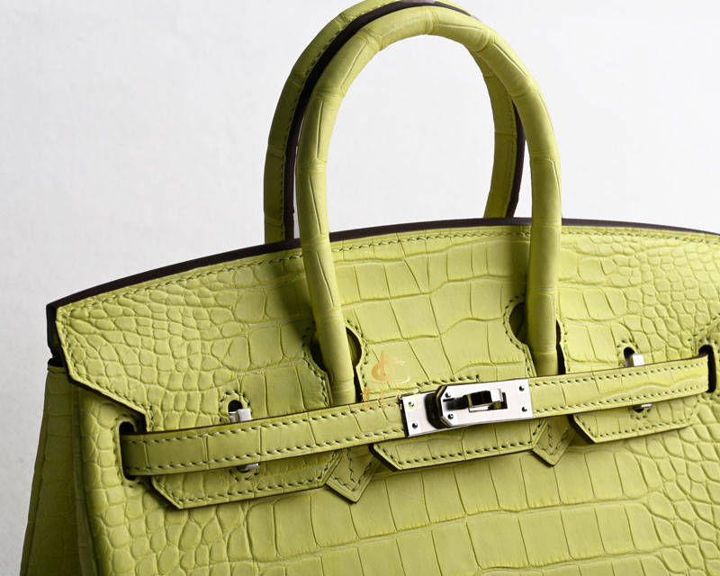 必威betway官网网页登录皮包脏了如何清洗几种常用的清洗方法让皮包焕然一新