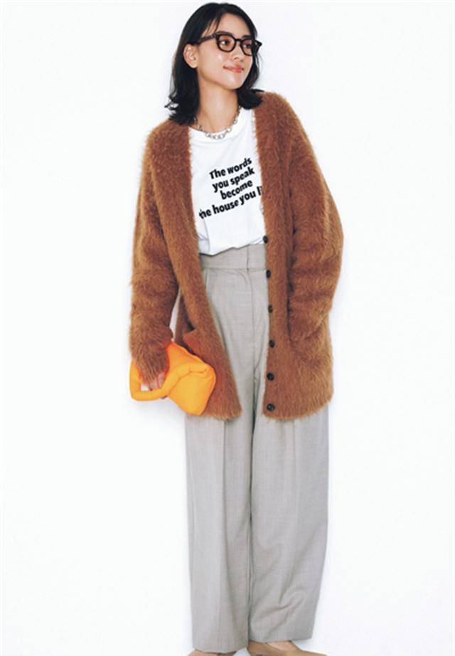 原创
            日本时尚杂志对11月份的服装进行了排名，休闲风、花呢上榜插图10