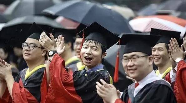 教育部传来消息，部分留学生文凭将不被国家认可，成绩优秀也无效