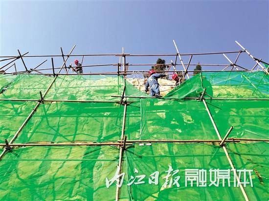 淹没人口_洪水淹没汽车图片(3)