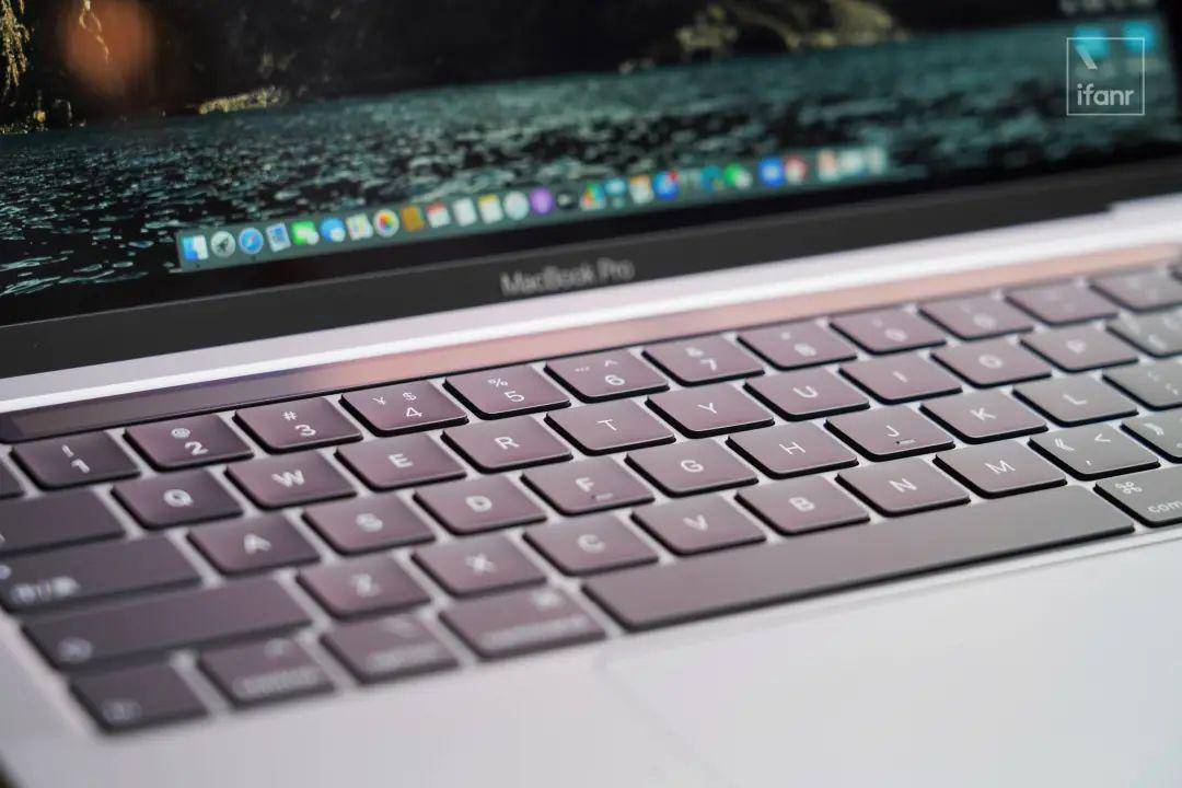 MacBook2020 款 13 英寸 MacBook Pro 深度评测：买买买还是下次一定？