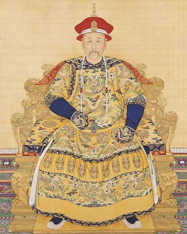 1/ 12 努尔哈赤全身像1616年～1626年.