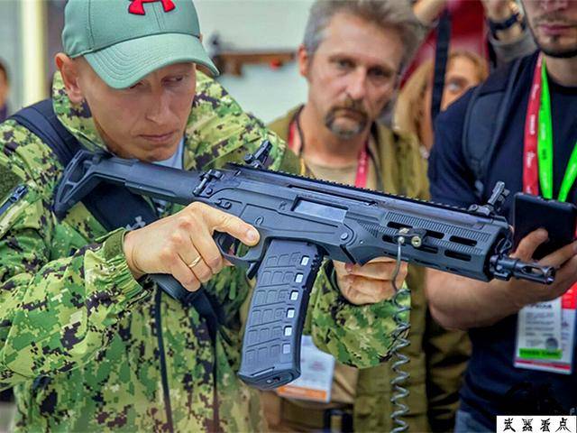 军事丨俄罗斯新一代微型突击步枪,整体设计风格类似西方