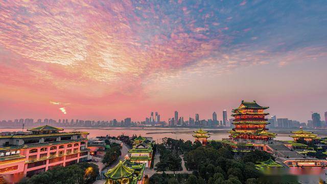 江西各地市经济总量_江西经济管理学院