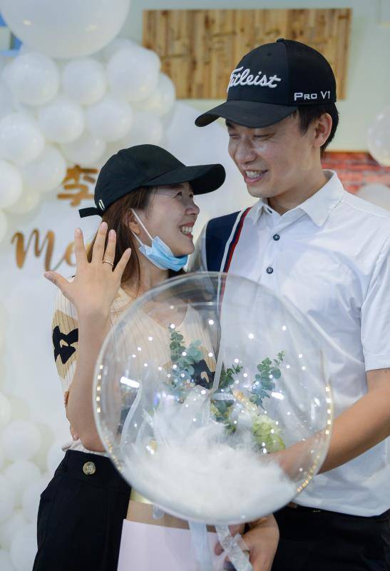 「刘彦」“520” 长沙一男子在滑雪场浪漫求婚，