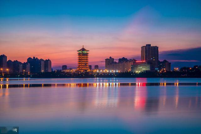 2020广西县级gdp排名_广西百色市县级地图(2)