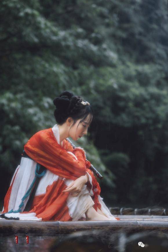 【秦岭诗人】马京囤:采桑记