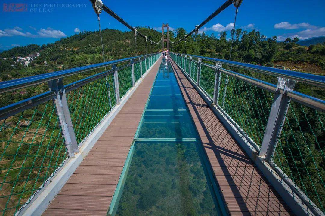 2020婺源篁岭景区 高空玻璃吊桥初夏旅游季!不限量门票免费送!