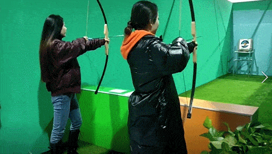 射箭专区 10米长的箭道,35磅曲弓 摆上poss你就是挥斥方遒的一方英雄