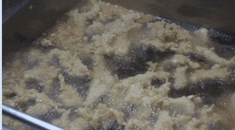 到站:成山路站 地址:成山路站2号口出步行700米 美食推荐:旺角牛杂