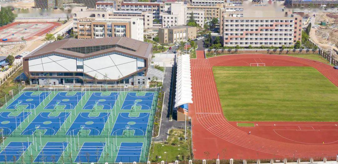 最美小学校门 a440633806fa464a97ba3cf3b9fbbb2c.jpeg