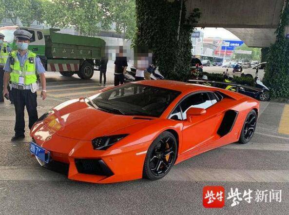 跑车大队 0637885b151d4fed8f131826fbc9c1c8.jpeg