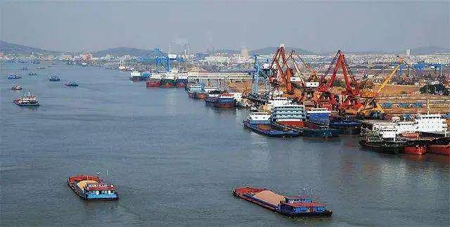 世界上最大的船能坐多少人 064288bf56e74162b3e8a474acd318dd.jpeg