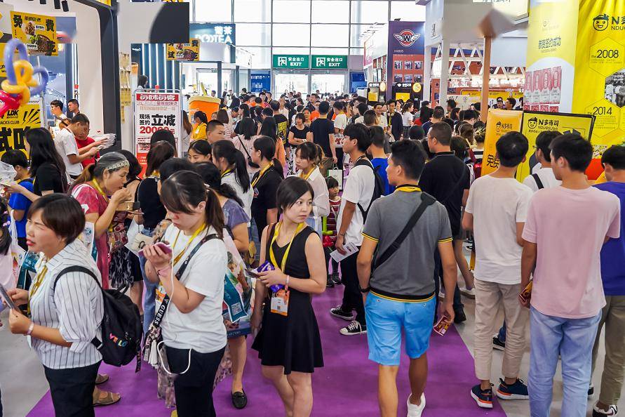 上海饮食gdp_上海香港人均gdp对比