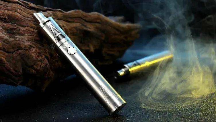 罪魁祸首|罪魁祸首竟是自己的父亲!追悔莫及……8岁女孩肺癌晚期