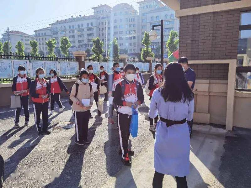 烟台御龙山学校 "欢迎归来 节日快乐"  烟台御龙山学校喜迎开学 御龙