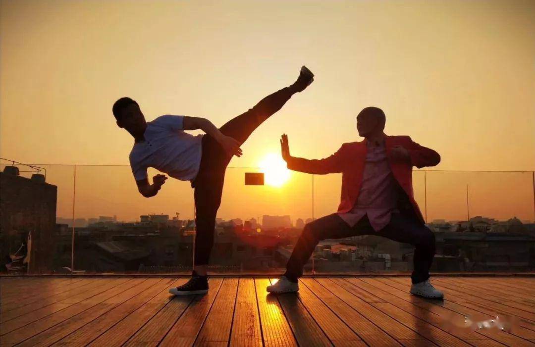 成语什么躬屈膝_成语故事简笔画(2)