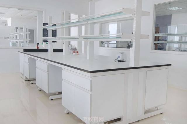 北京世紀藍天環保凈化設備有限公司實驗室中央實驗臺的主要構成都包含哪些？
