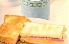 我们全家每天都爱吃这个三明治，外酥内软，8片面包解决全家早餐