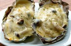 牡蛎新吃法，热乎乎的芝士焗牡蛎，拉丝，奶香浓郁