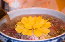 最爱喝汤的城市：一日三餐离不开汤，被誉为中国“汤城”