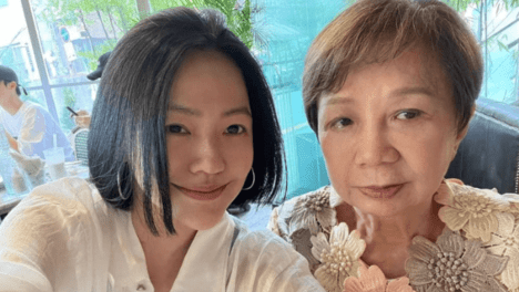 小S在婆婆面前太卑微！与婆婆合影遭黑脸对待，与老公一直未同框
